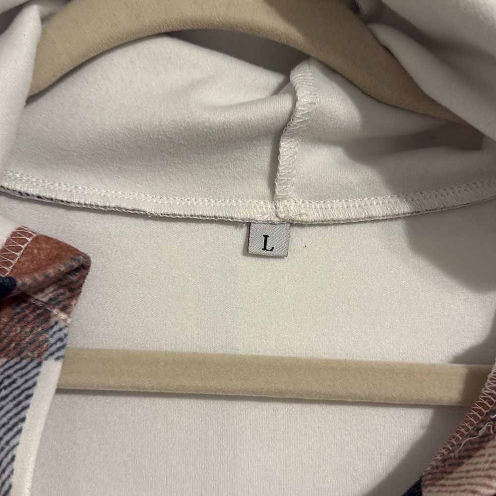 Black/Brown Pullover  - Picture 2 of 3